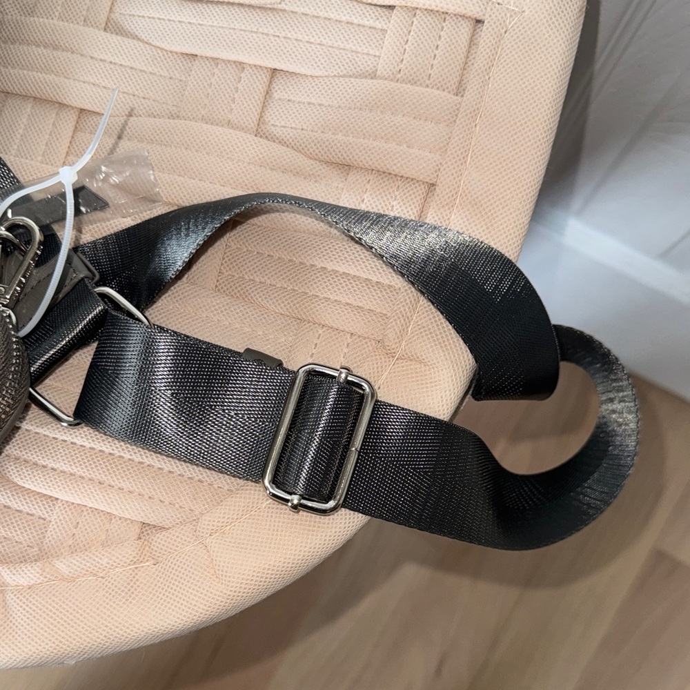 Gray Sparkle Crossbody Belt Bag - Picture 7 of 12